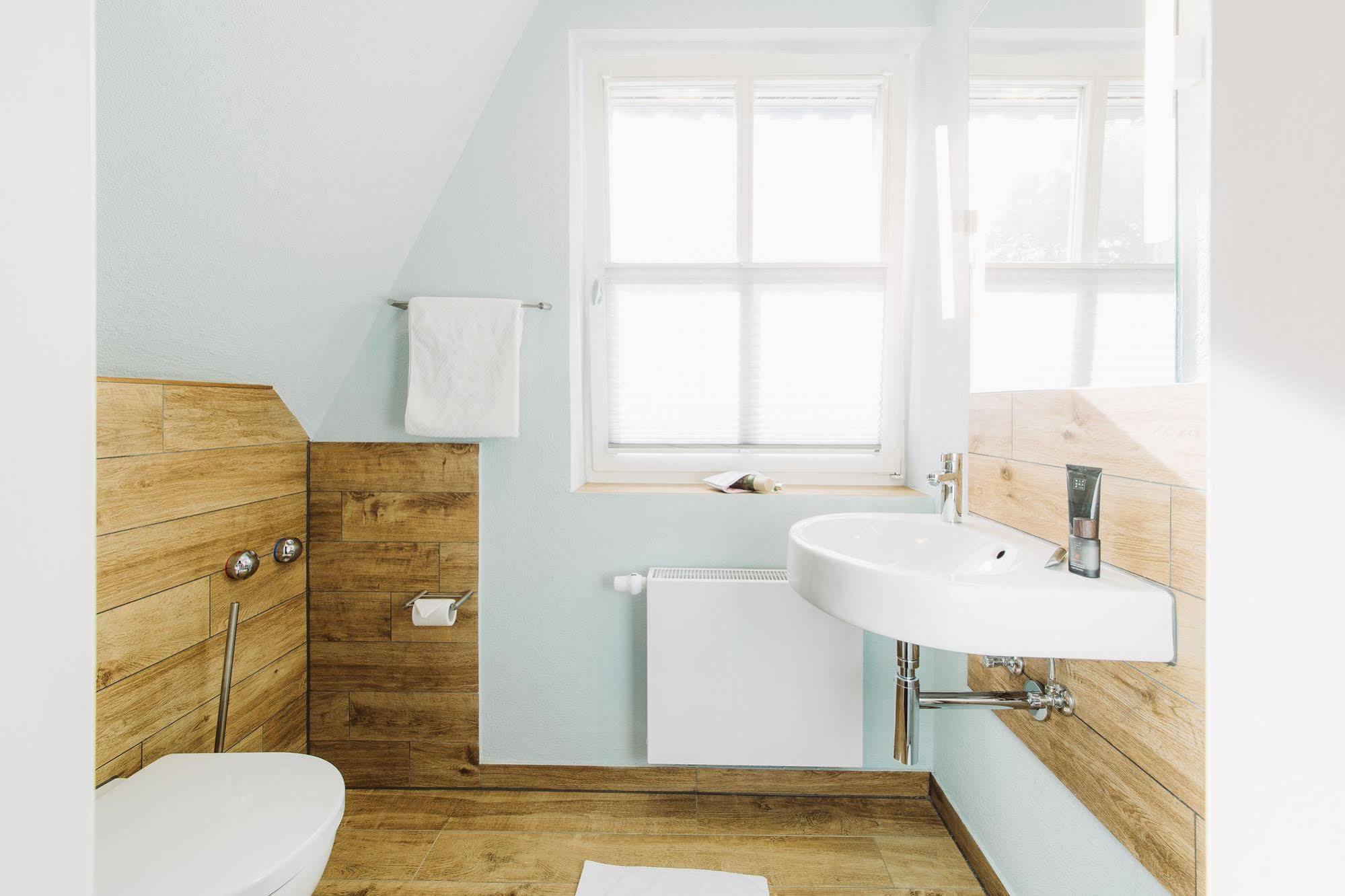 ヴィークHaus Am Schilfアパートメント エクステリア 写真